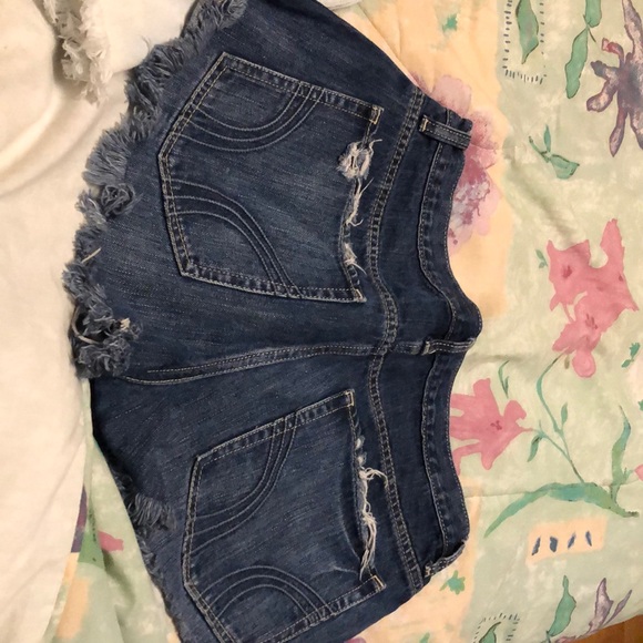 Hollister Jean shorts size 11 or 30 W. - Picture 2 of 2